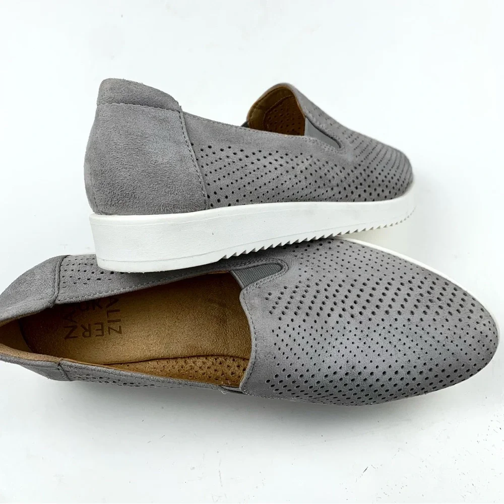 Naturalizer Gray Bonnie Suede Slip On Flats size 8.5
